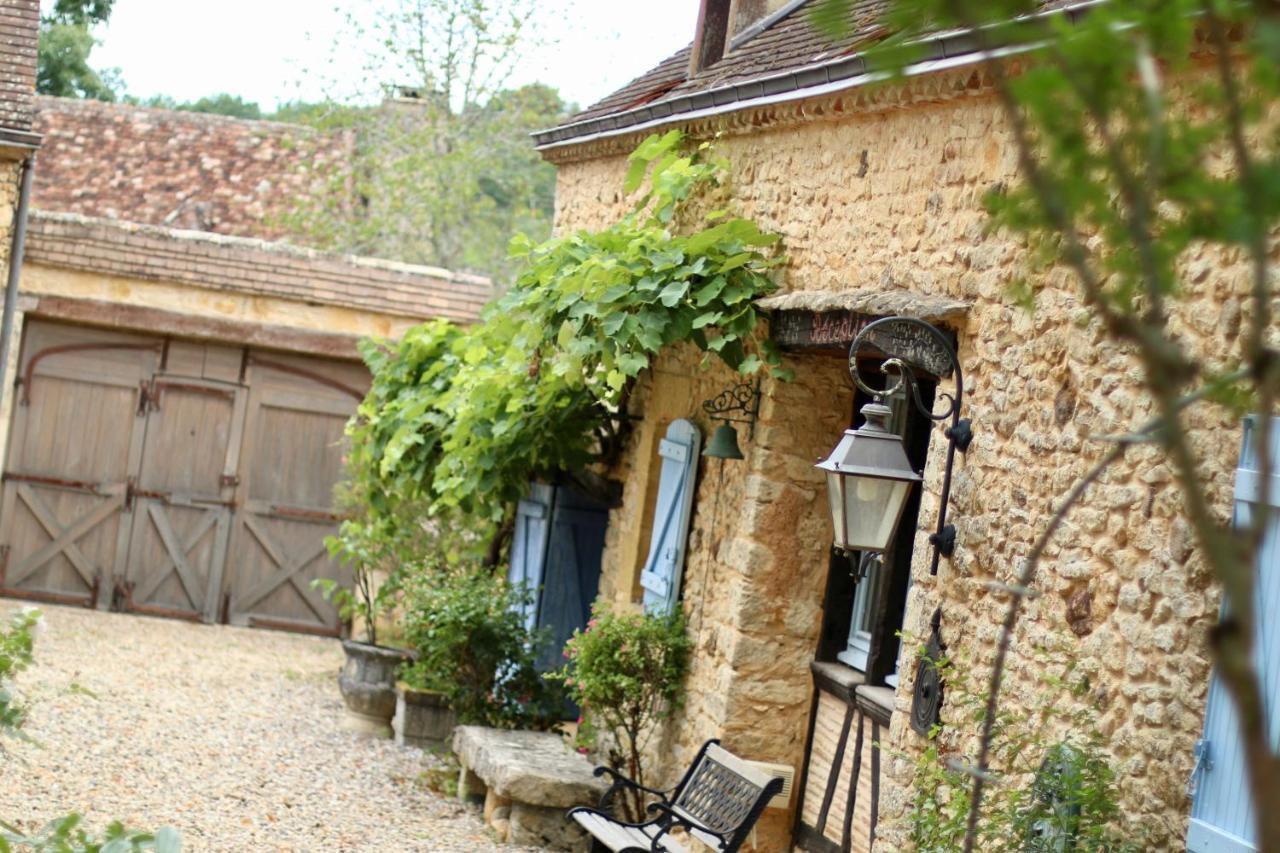 Les Perroutis Villa Saint-Alvere ภายนอก รูปภาพ